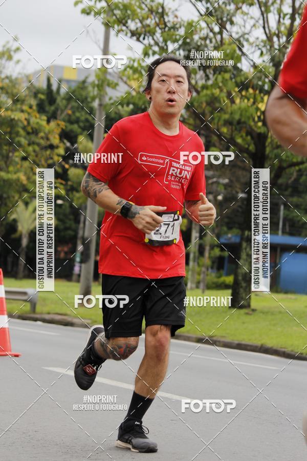 Buy your photos of the eventSantander Track & Field Run Series - Shopping Tambor on Fotop