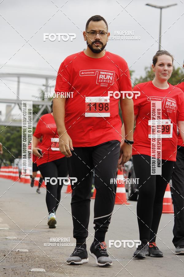 Buy your photos of the eventSantander Track & Field Run Series - Shopping Tambor on Fotop