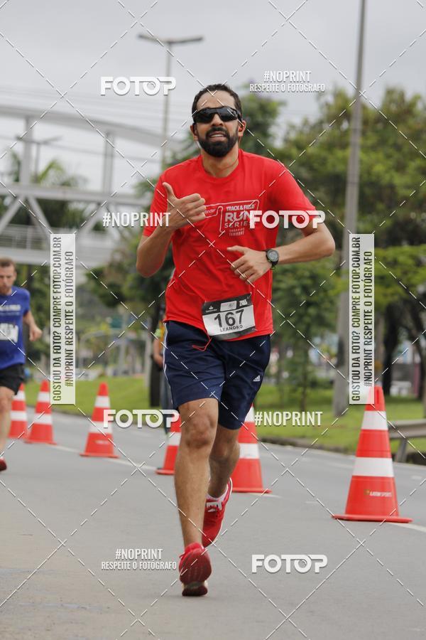 Buy your photos of the eventSantander Track & Field Run Series - Shopping Tambor on Fotop