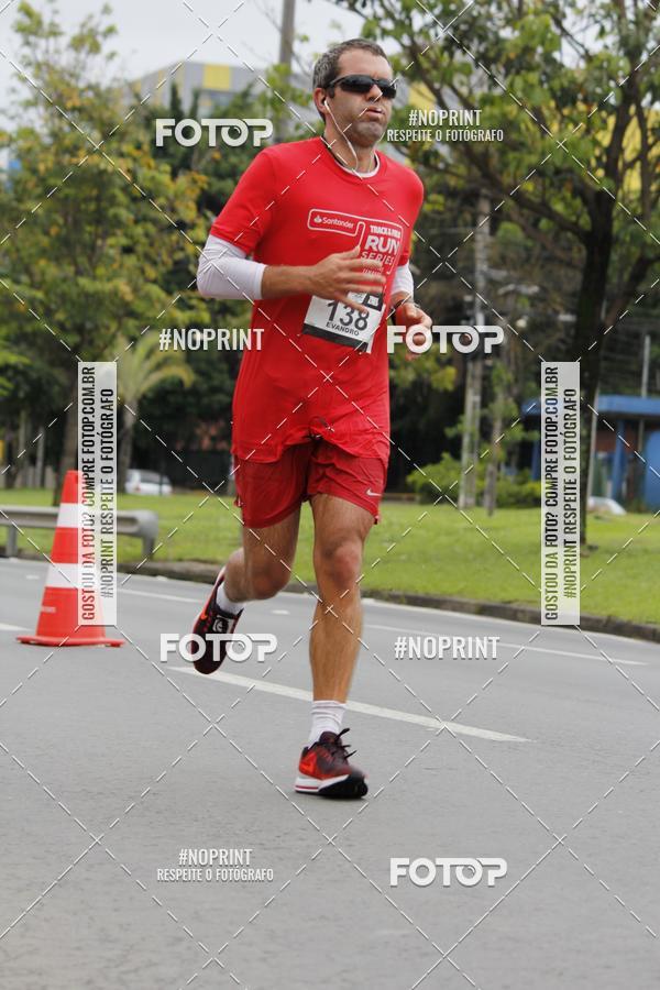 Buy your photos of the eventSantander Track & Field Run Series - Shopping Tambor on Fotop