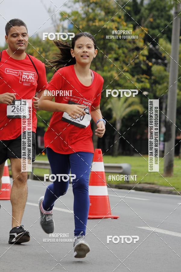 Buy your photos of the eventSantander Track & Field Run Series - Shopping Tambor on Fotop