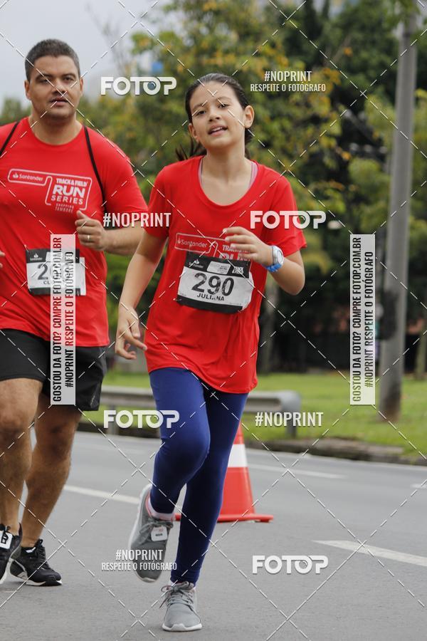 Buy your photos of the eventSantander Track & Field Run Series - Shopping Tambor on Fotop