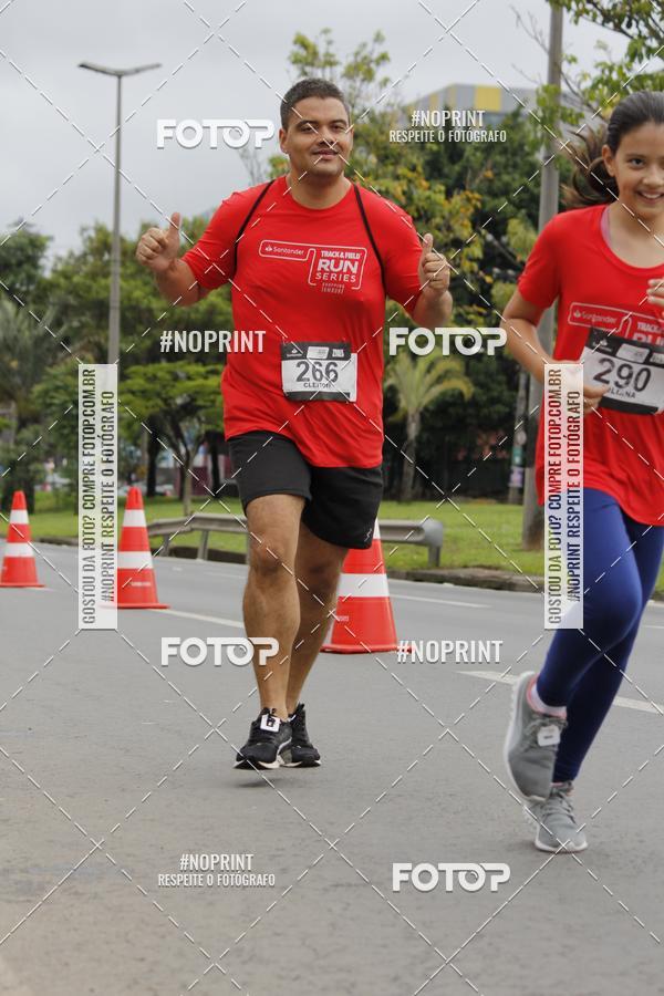 Buy your photos of the eventSantander Track & Field Run Series - Shopping Tambor on Fotop
