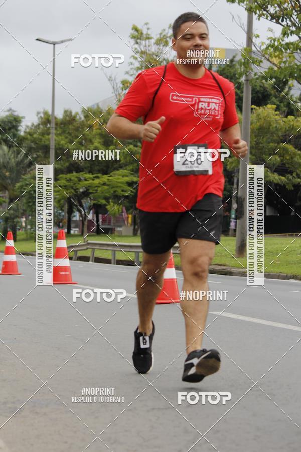 Buy your photos of the eventSantander Track & Field Run Series - Shopping Tambor on Fotop