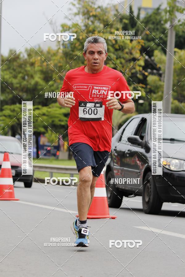 Buy your photos of the eventSantander Track & Field Run Series - Shopping Tambor on Fotop