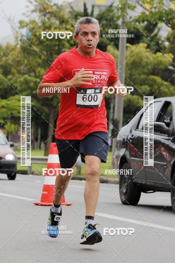 Buy your photos of the eventSantander Track & Field Run Series - Shopping Tambor on Fotop