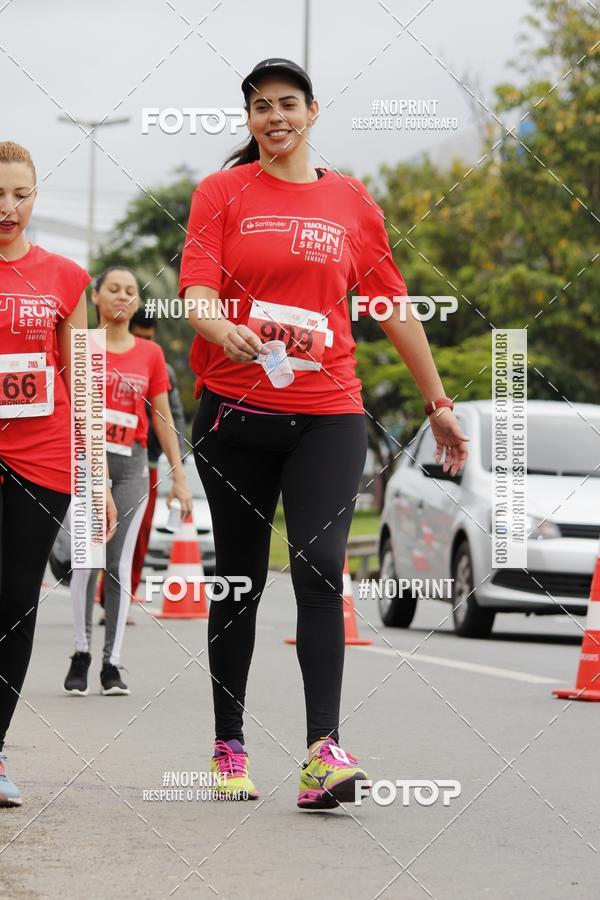 Buy your photos of the eventSantander Track & Field Run Series - Shopping Tambor on Fotop