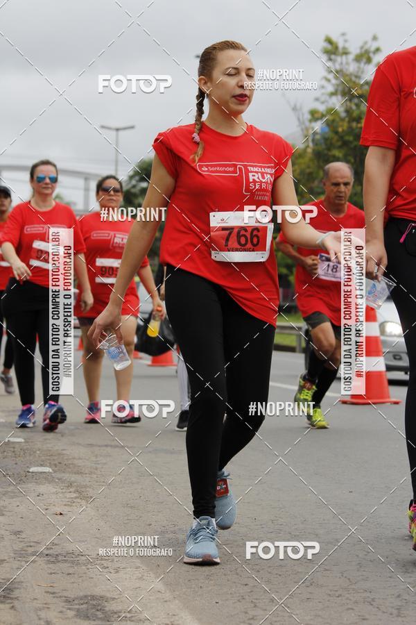 Buy your photos of the eventSantander Track & Field Run Series - Shopping Tambor on Fotop