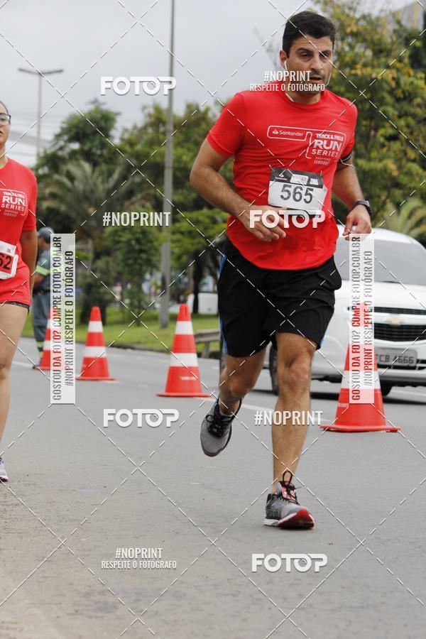 Buy your photos of the eventSantander Track & Field Run Series - Shopping Tambor on Fotop