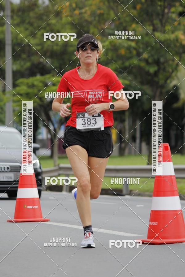 Buy your photos of the eventSantander Track & Field Run Series - Shopping Tambor on Fotop