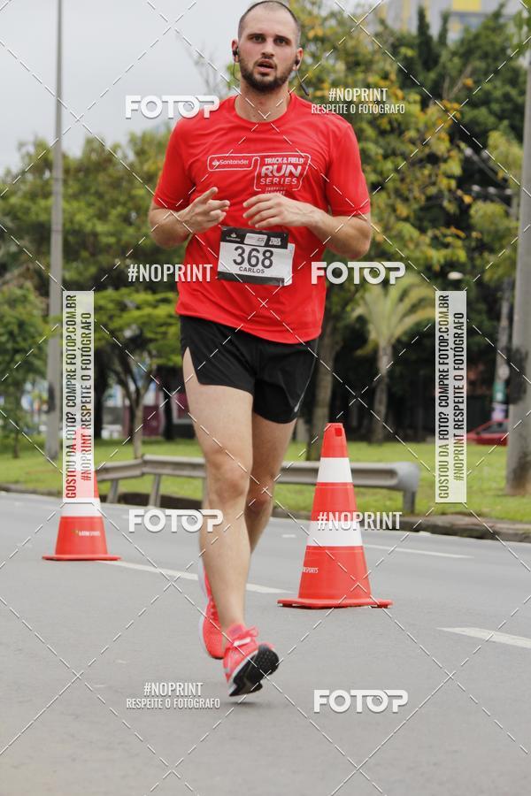 Buy your photos of the eventSantander Track & Field Run Series - Shopping Tambor on Fotop