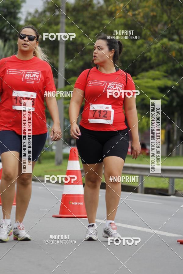 Buy your photos of the eventSantander Track & Field Run Series - Shopping Tambor on Fotop