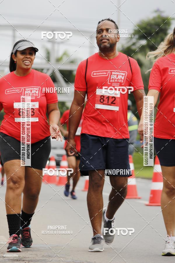 Buy your photos of the eventSantander Track & Field Run Series - Shopping Tambor on Fotop