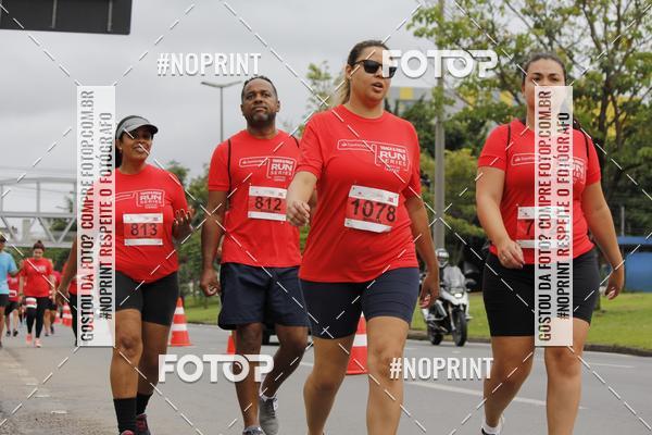 Buy your photos of the eventSantander Track & Field Run Series - Shopping Tambor on Fotop