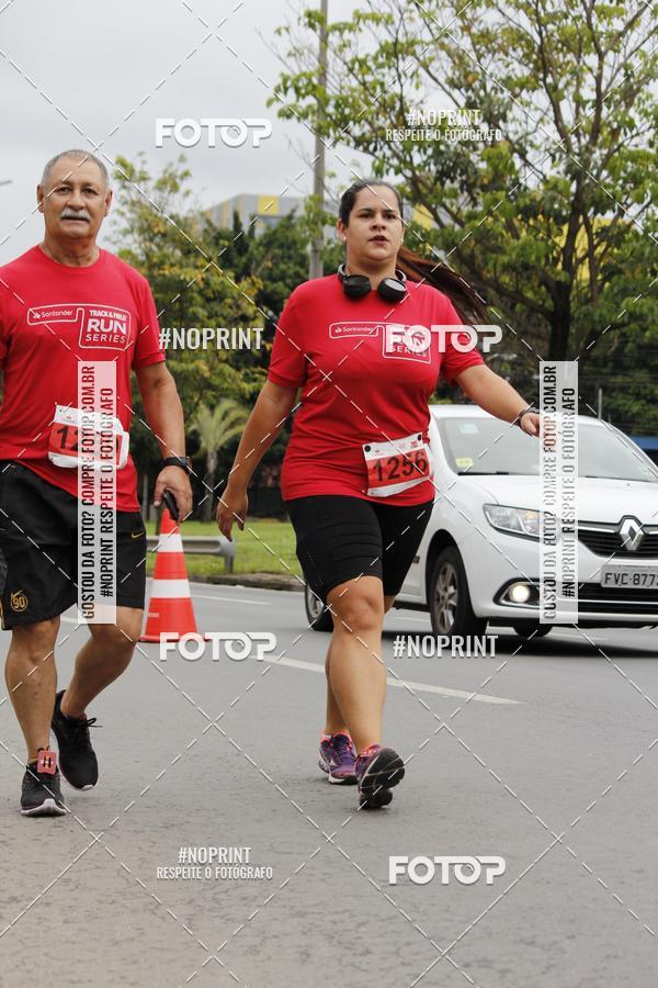 Buy your photos of the eventSantander Track & Field Run Series - Shopping Tambor on Fotop