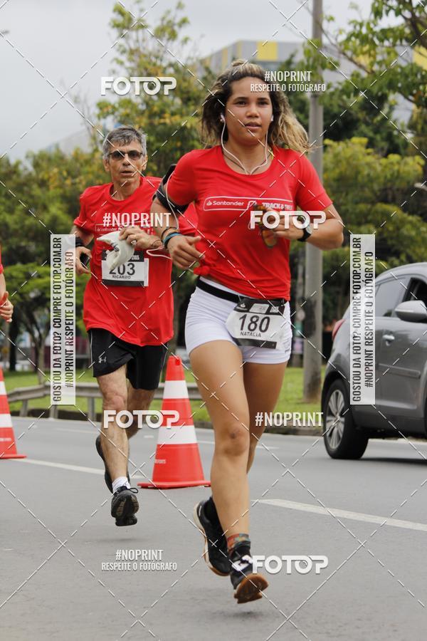 Buy your photos of the eventSantander Track & Field Run Series - Shopping Tambor on Fotop