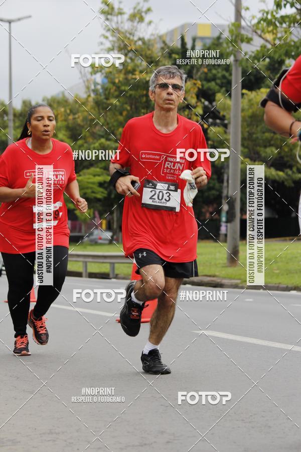Buy your photos of the eventSantander Track & Field Run Series - Shopping Tambor on Fotop
