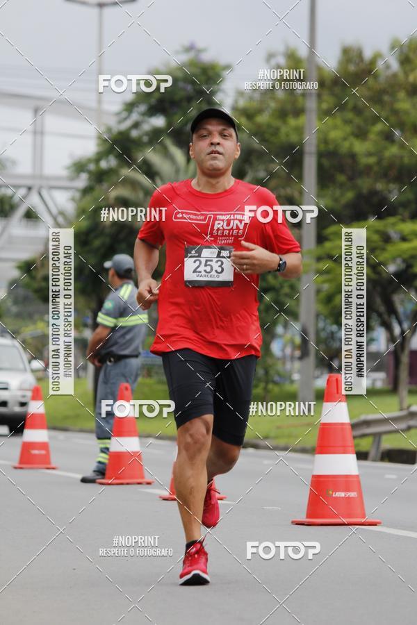 Buy your photos of the eventSantander Track & Field Run Series - Shopping Tambor on Fotop