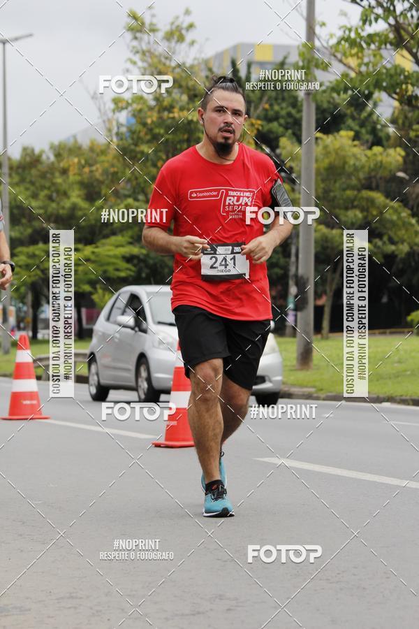 Buy your photos of the eventSantander Track & Field Run Series - Shopping Tambor on Fotop