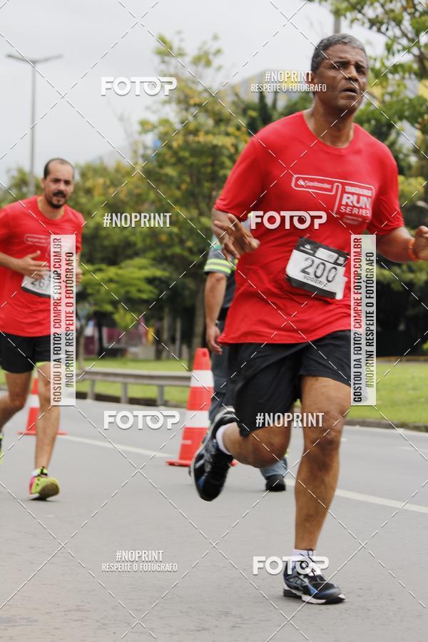 Buy your photos of the eventSantander Track & Field Run Series - Shopping Tambor on Fotop