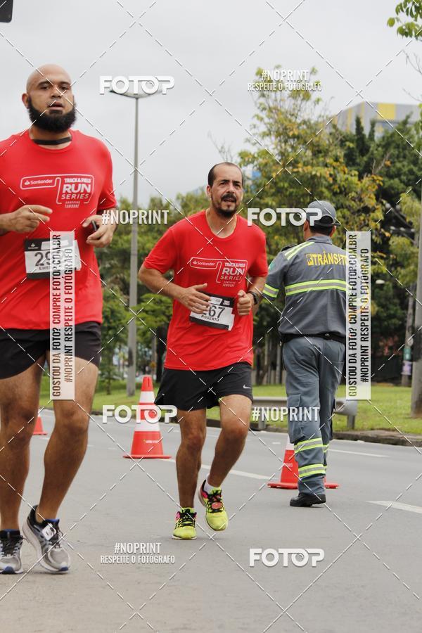 Buy your photos of the eventSantander Track & Field Run Series - Shopping Tambor on Fotop