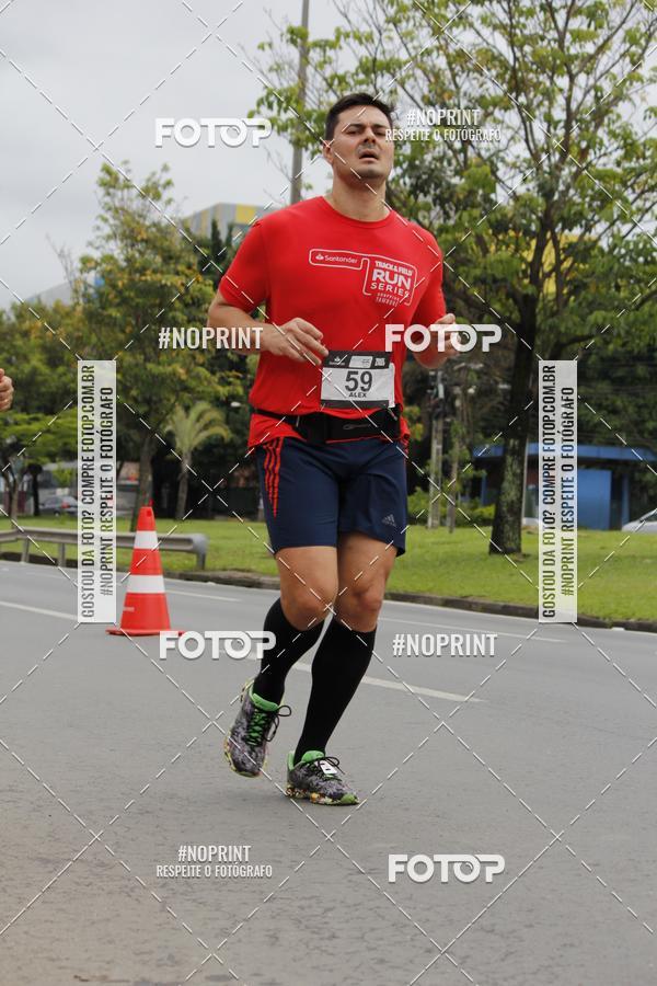 Buy your photos of the eventSantander Track & Field Run Series - Shopping Tambor on Fotop