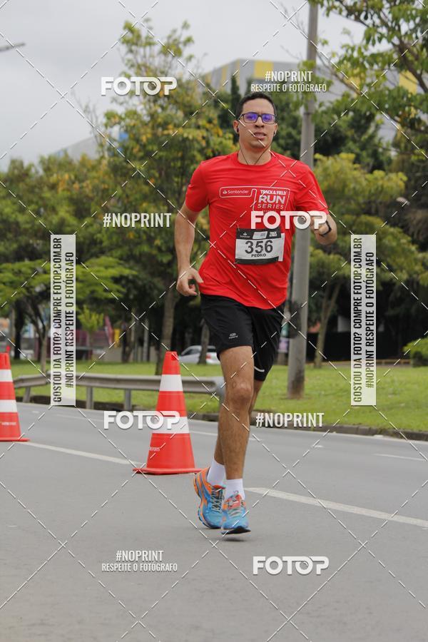 Buy your photos of the eventSantander Track & Field Run Series - Shopping Tambor on Fotop