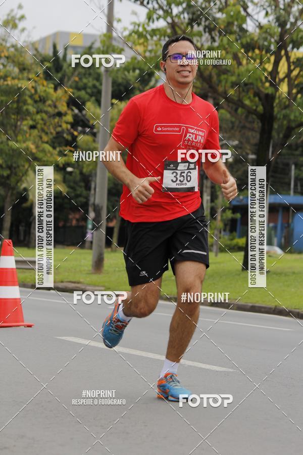 Buy your photos of the eventSantander Track & Field Run Series - Shopping Tambor on Fotop