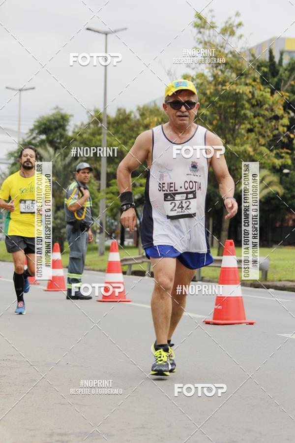 Buy your photos of the eventSantander Track & Field Run Series - Shopping Tambor on Fotop