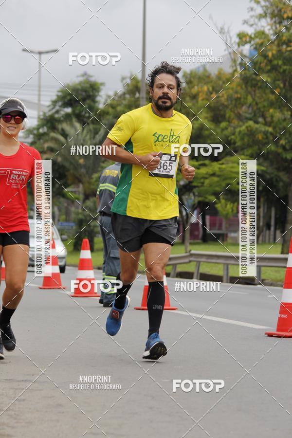 Buy your photos of the eventSantander Track & Field Run Series - Shopping Tambor on Fotop