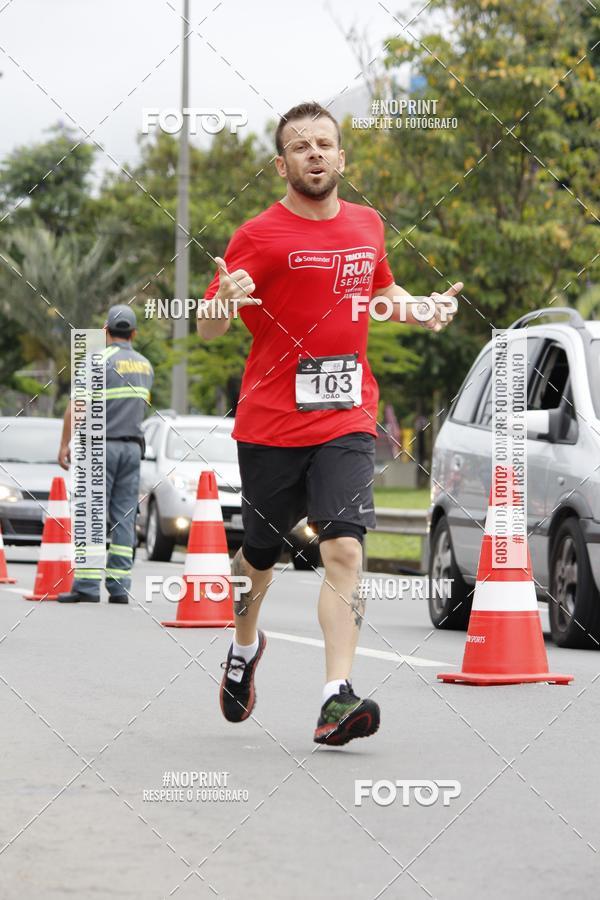 Buy your photos of the eventSantander Track & Field Run Series - Shopping Tambor on Fotop