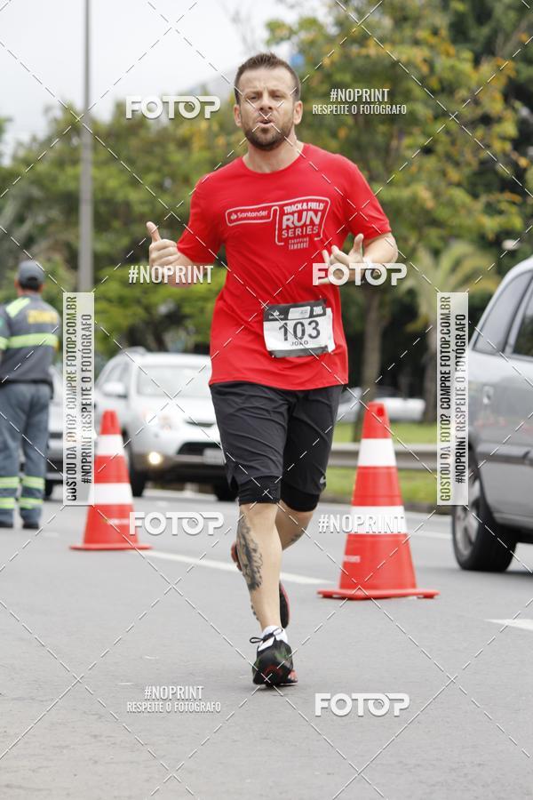 Buy your photos of the eventSantander Track & Field Run Series - Shopping Tambor on Fotop