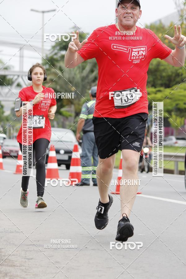 Buy your photos of the eventSantander Track & Field Run Series - Shopping Tambor on Fotop