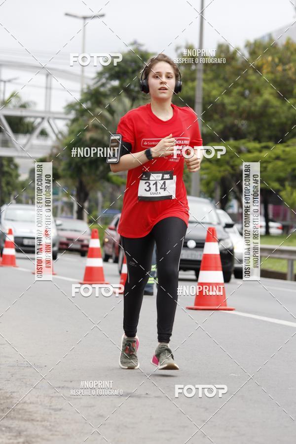 Buy your photos of the eventSantander Track & Field Run Series - Shopping Tambor on Fotop