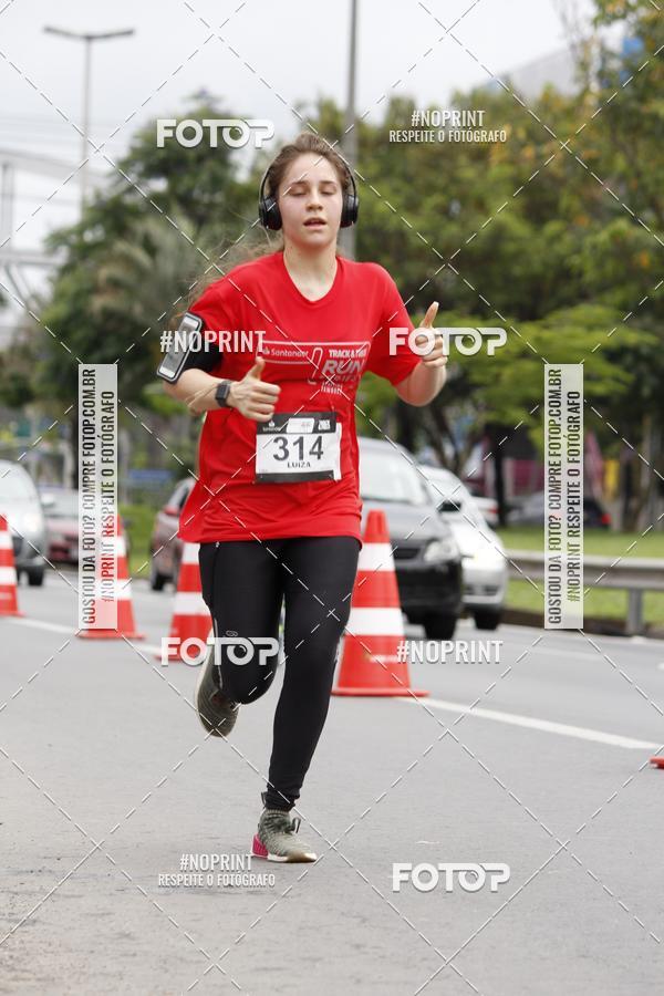 Buy your photos of the eventSantander Track & Field Run Series - Shopping Tambor on Fotop