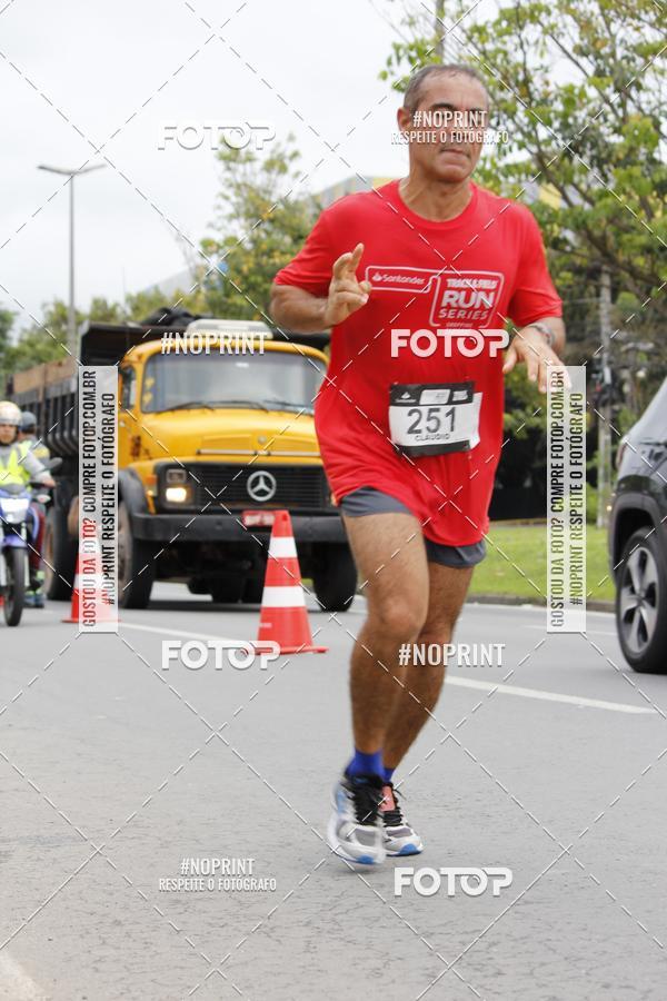 Buy your photos of the eventSantander Track & Field Run Series - Shopping Tambor on Fotop