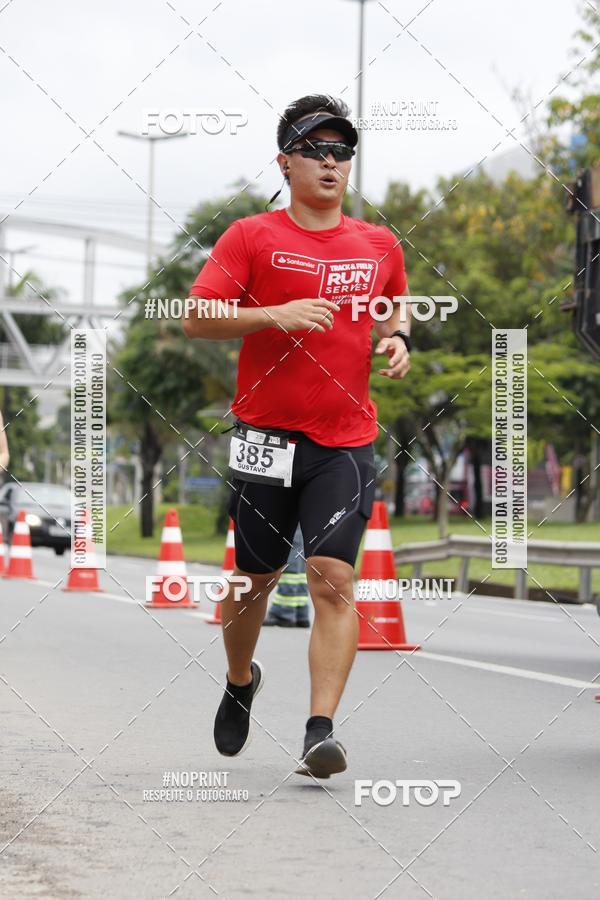 Buy your photos of the eventSantander Track & Field Run Series - Shopping Tambor on Fotop