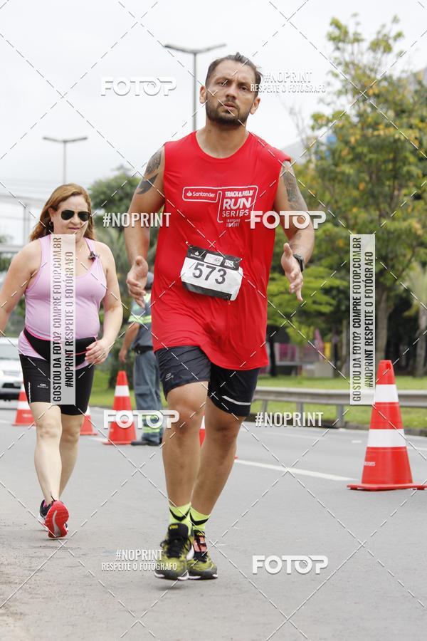 Buy your photos of the eventSantander Track & Field Run Series - Shopping Tambor on Fotop