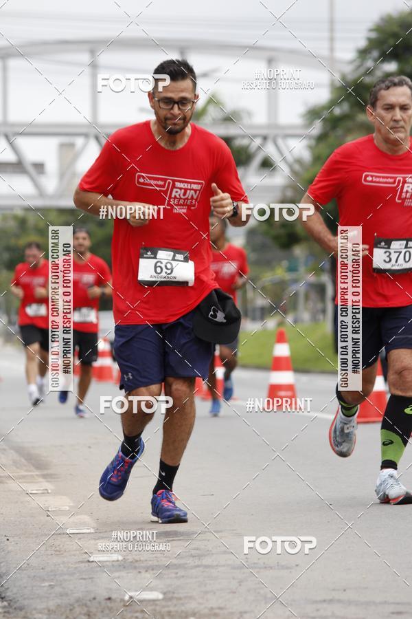 Buy your photos of the eventSantander Track & Field Run Series - Shopping Tambor on Fotop