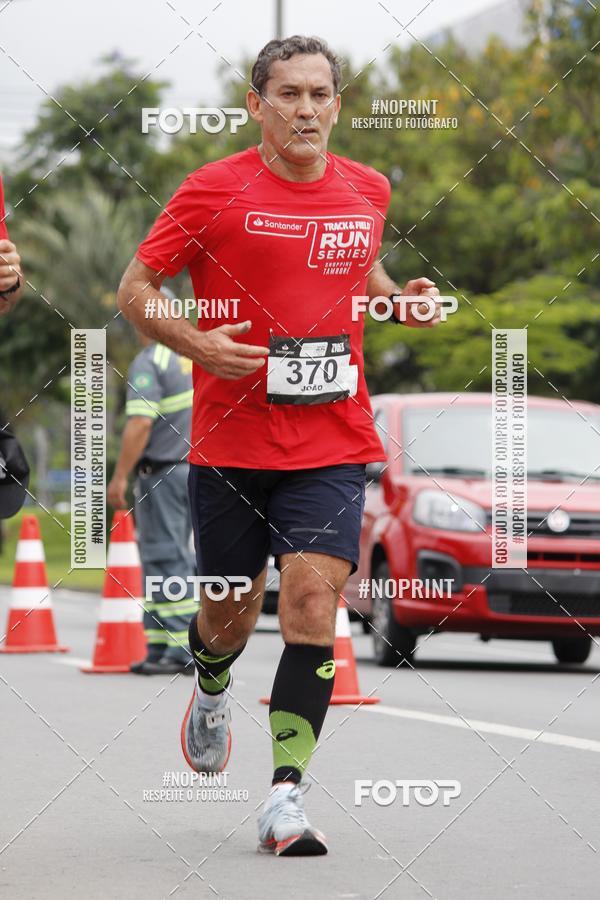 Buy your photos of the eventSantander Track & Field Run Series - Shopping Tambor on Fotop