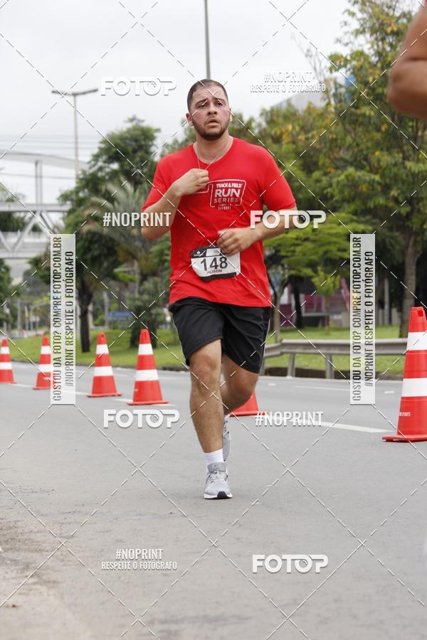 Buy your photos of the eventSantander Track & Field Run Series - Shopping Tambor on Fotop