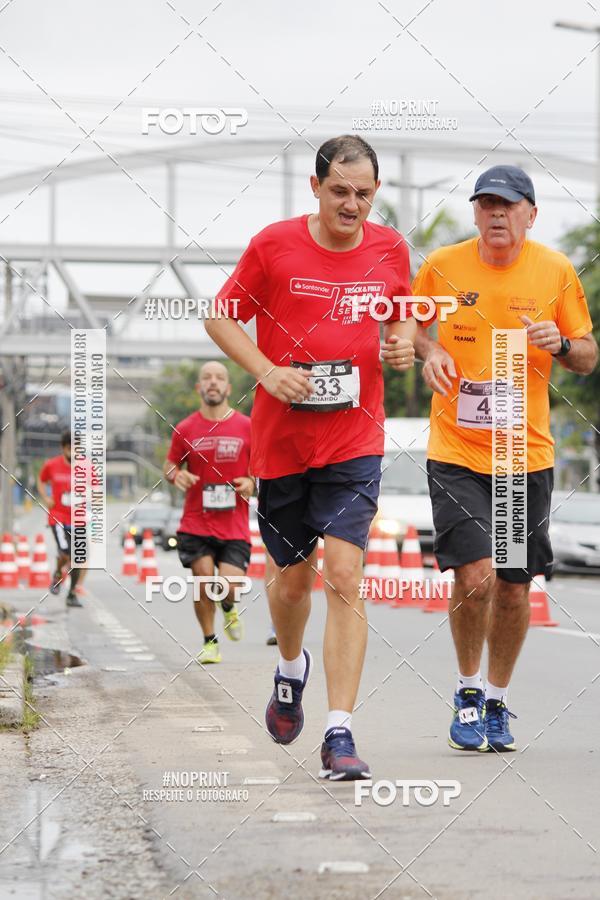 Buy your photos of the eventSantander Track & Field Run Series - Shopping Tambor on Fotop