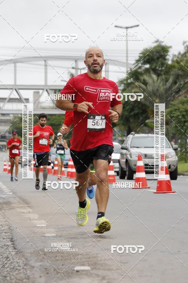Buy your photos of the eventSantander Track & Field Run Series - Shopping Tambor on Fotop