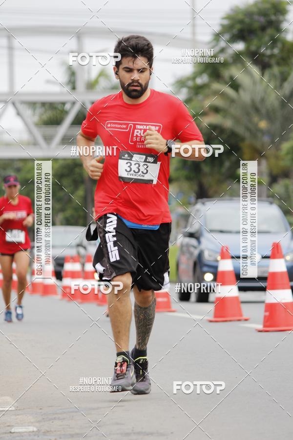 Buy your photos of the eventSantander Track & Field Run Series - Shopping Tambor on Fotop