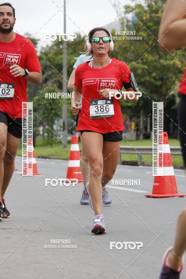 Buy your photos of the eventSantander Track & Field Run Series - Shopping Tambor on Fotop