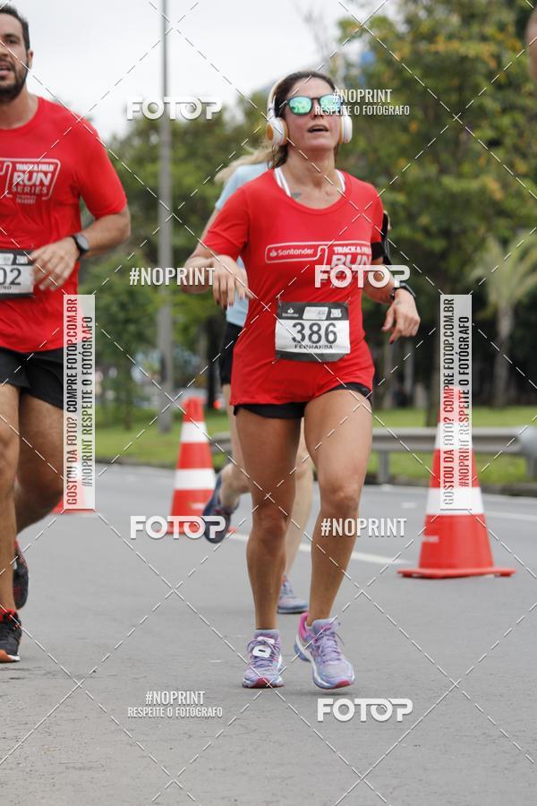 Buy your photos of the eventSantander Track & Field Run Series - Shopping Tambor on Fotop