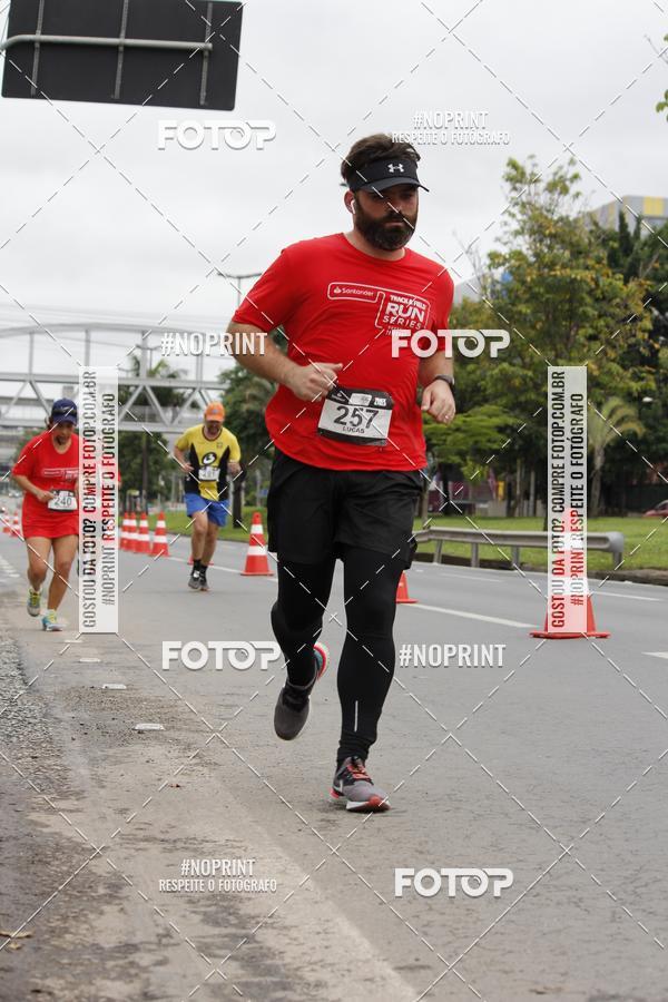 Buy your photos of the eventSantander Track & Field Run Series - Shopping Tambor on Fotop