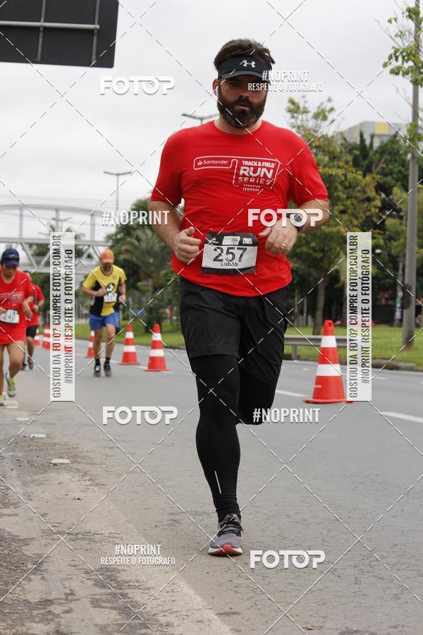 Buy your photos of the eventSantander Track & Field Run Series - Shopping Tambor on Fotop