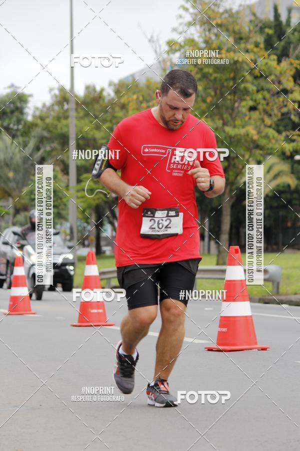 Buy your photos of the eventSantander Track & Field Run Series - Shopping Tambor on Fotop