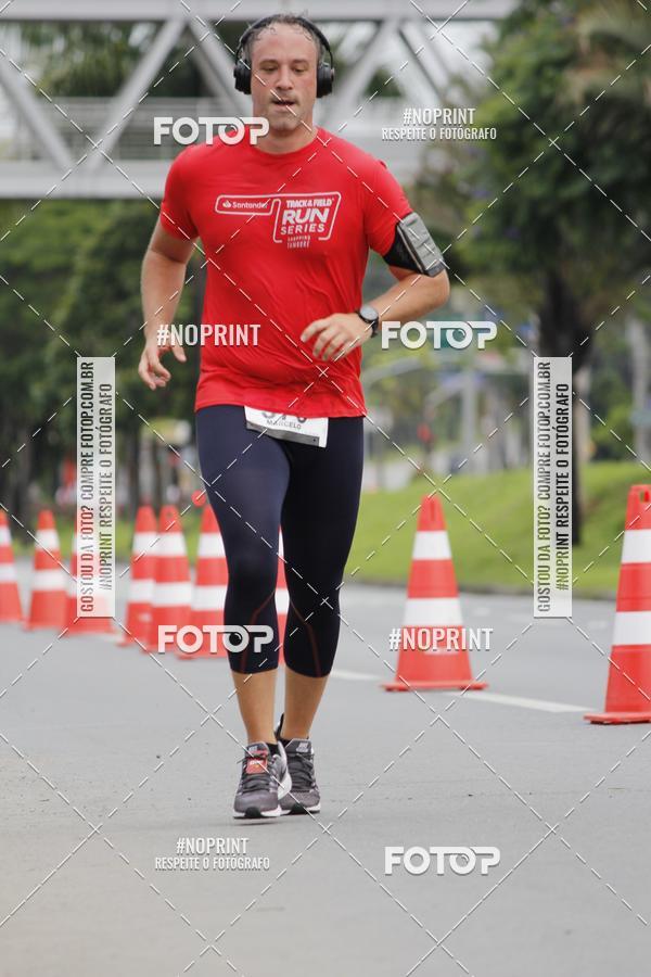 Buy your photos of the eventSantander Track & Field Run Series - Shopping Tambor on Fotop
